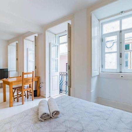 R3 - Coimbra Lovers - Mondego Suite Buitenkant foto